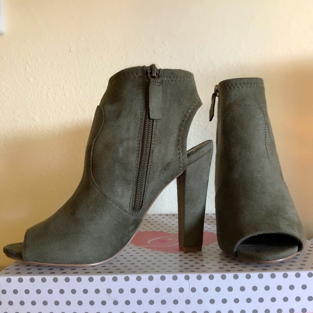 Women’s High Heel Shoe